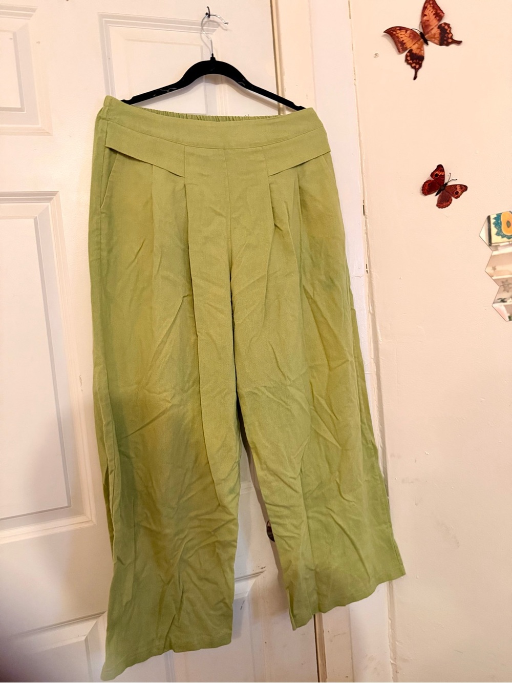 Women's Wide-Leg High-Waist Pants in Light Green Linen and Cotton